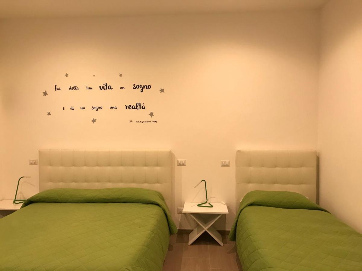 B&B Pellipario Urbino Bagian luar foto